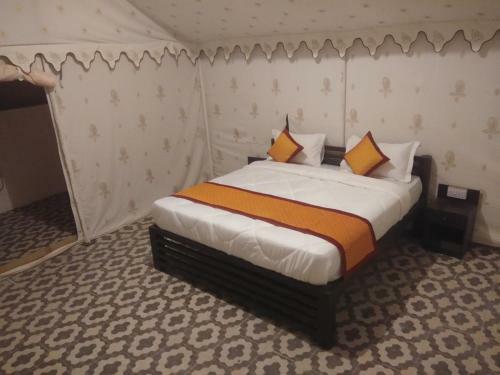 Bed & Breakfast Hotel Sandview And Safari Camp