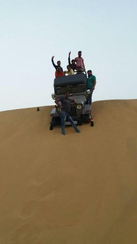 Bed & Breakfast Hotel Sandview And Safari Camp