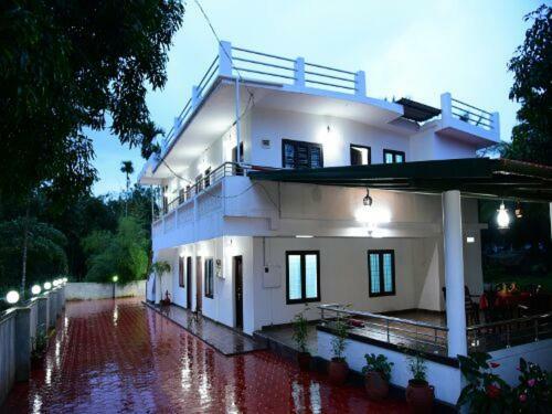 Villa Dewdrops Farm Stay