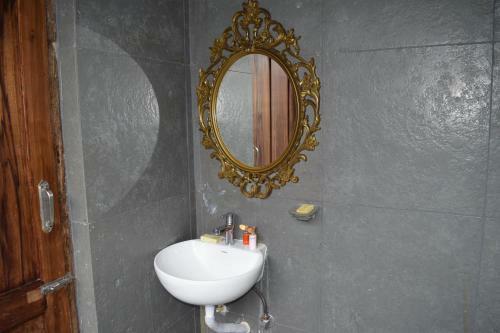 Hotel Brown Town Resort & Spa