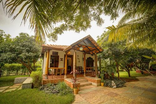 Hotel Brown Town Resort & Spa