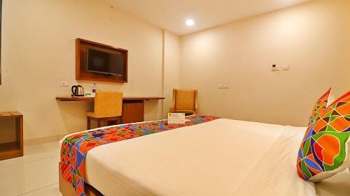 Fabhotel Westside Hi-tech City