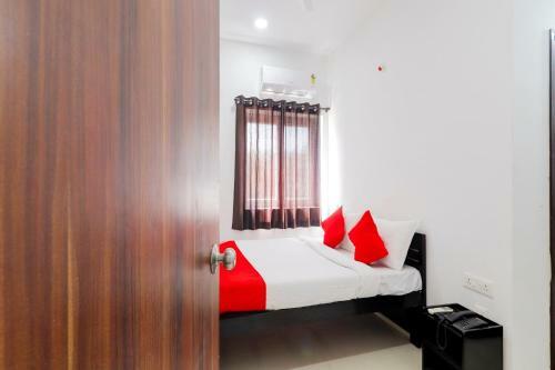 Hotel Oyo Flagship 76284 Tollywood Suites