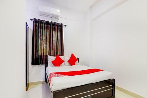 Hotel Oyo Flagship 76284 Tollywood Suites