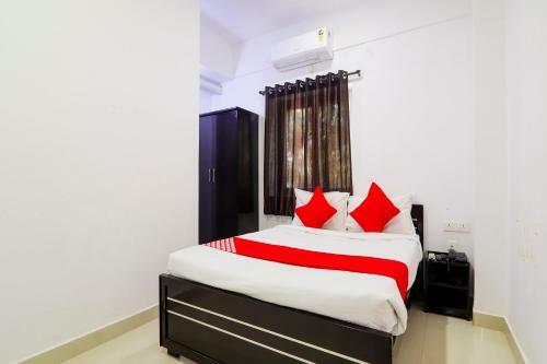 Hotel Oyo Flagship 76284 Tollywood Suites