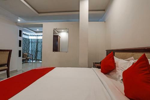 Hotel Oyo 11310 Sri Supraja Pride