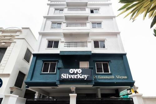 Hotel Silverkey Executive Stays 36044 Hanumanth Nilayam