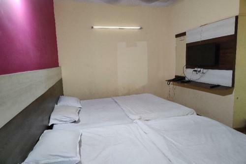 Vaccinated Staff - Spot On 80478 Hotel Baba Classic