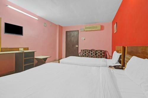 Collection O 82763 Hotel Rahul International