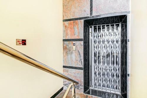 Hostal Oyo Home 48097 Jubilee Pent House