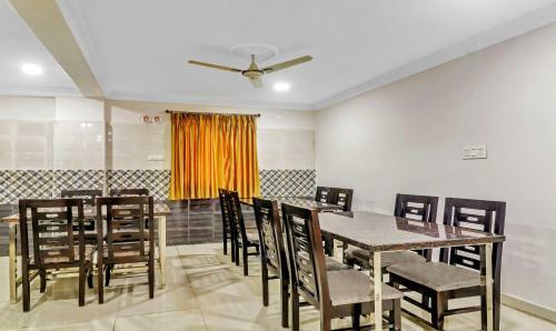 Treebo Trend Hotel Royal Galaxy