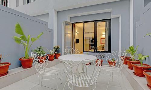Treebo Tryst Vashistha Hotel
