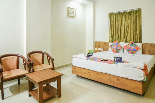 Fabhotel Renu Grand