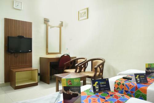Fabhotel Renu Grand