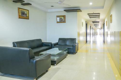 Fabhotel Renu Grand
