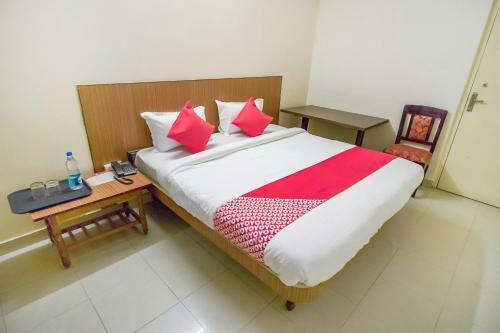 Oyo 13300 Hotel New Platinum
