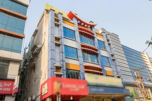 Oyo 13300 Hotel New Platinum