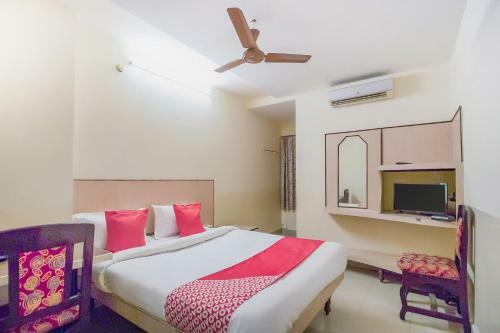 Oyo 13300 Hotel New Platinum