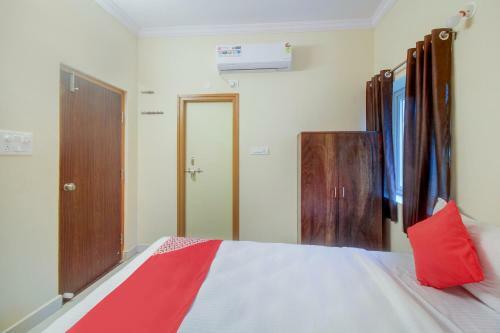 Hotel Oyo 82310 Holiday Inn