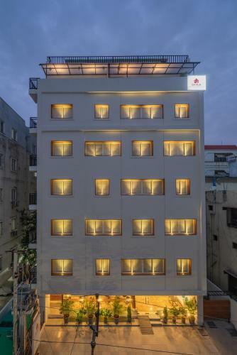 Hotel Skyla Serviced Apartments & Suites, Hi-tech City