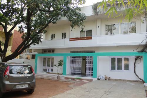 Cozy Family Stay - Ameerpet