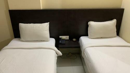 Hotel Cyc 011 Limestone Luxury