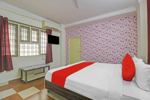 Oyo 84786 Hotel Silver Moon