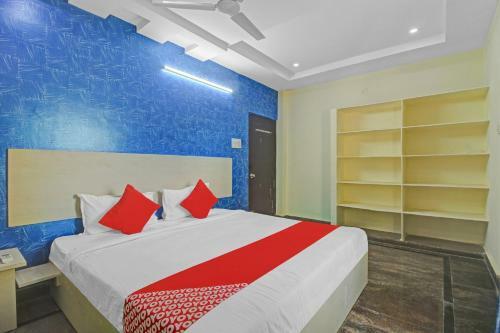 Oyo 84232 Hotel Lavish Stay