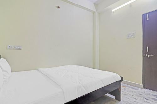 Hotel Oyo 85380 Megha Residency