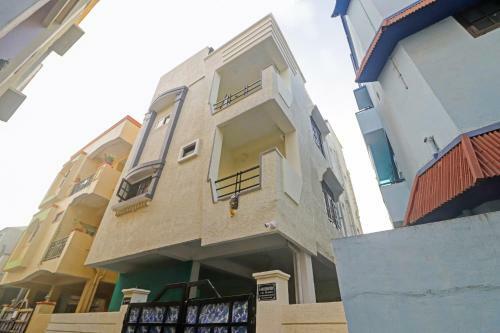 Hotel Oyo 85380 Megha Residency