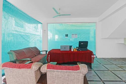 Hotel Oyo 85380 Megha Residency