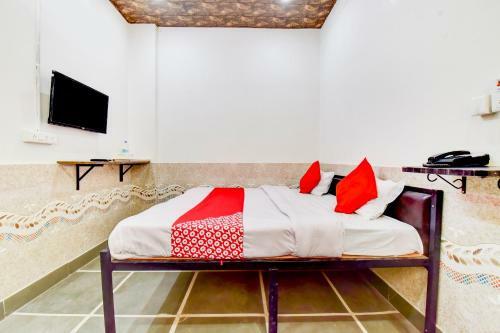 Oyo 79422 Hotel Paradise Inn