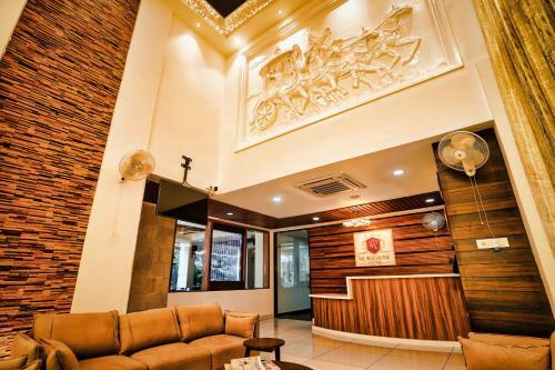 M Square Hotel