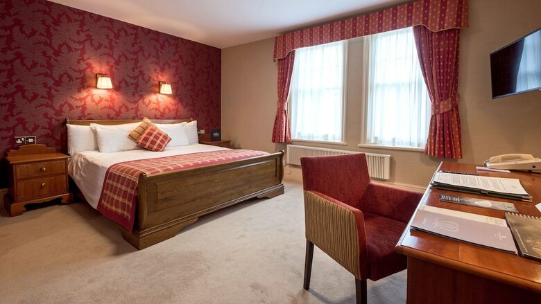 Metropole Hotel And Spa
