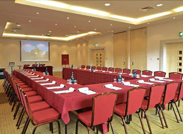 Metropole Hotel And Spa