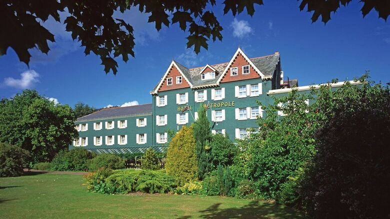 Metropole Hotel And Spa