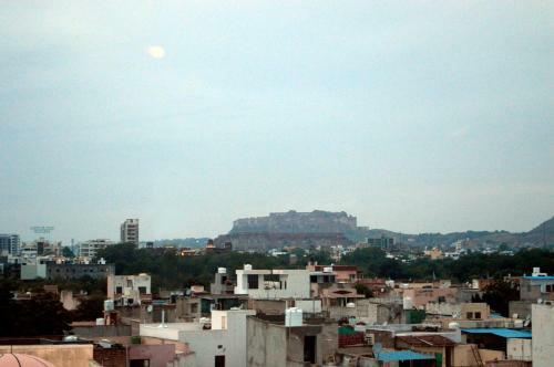 Hotelier Hosts - A Home Stay