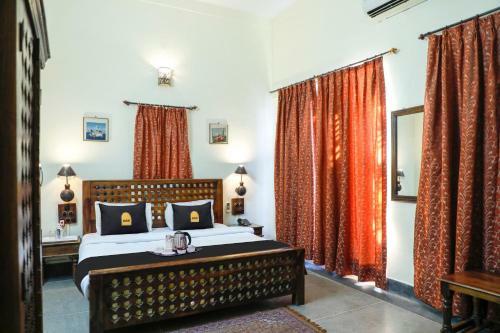 Townhouse Oak Hotel Ardency Blue
