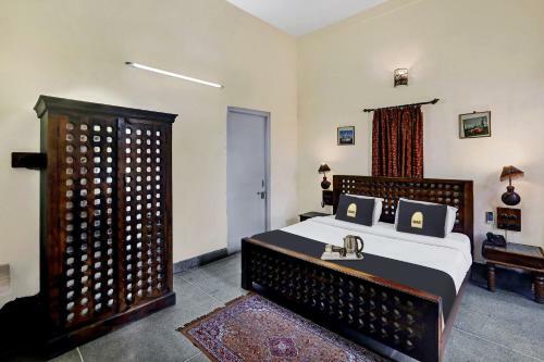 Townhouse Oak Hotel Ardency Blue