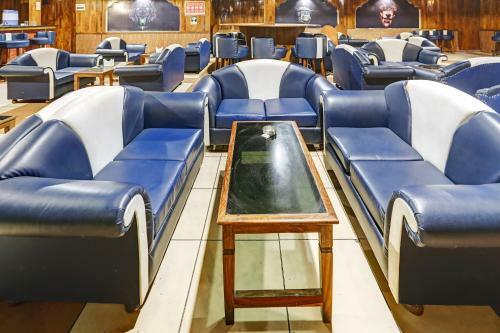 Townhouse Oak Hotel Ardency Blue