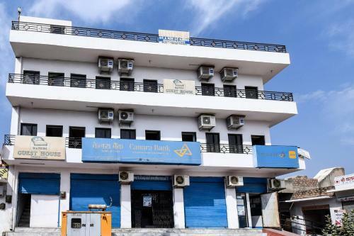 Oyo 28059 Hotel Wayside