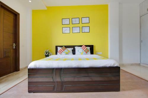Hostal Oyo Home 29847 Luxurious Rooms Sushant Lok