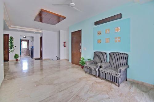 Hostal Oyo Home 29847 Luxurious Rooms Sushant Lok
