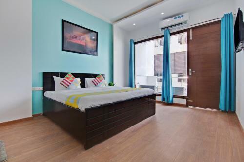Hostal Oyo Home 29847 Luxurious Rooms Sushant Lok