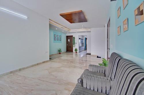 Hostal Oyo Home 29847 Luxurious Rooms Sushant Lok