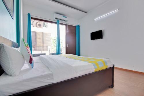 Hostal Oyo Home 29847 Luxurious Rooms Sushant Lok