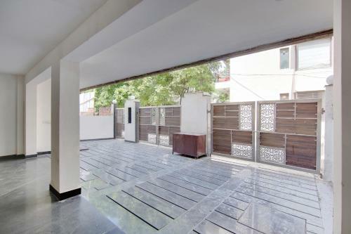 Hostal Oyo Home 29847 Luxurious Rooms Sushant Lok