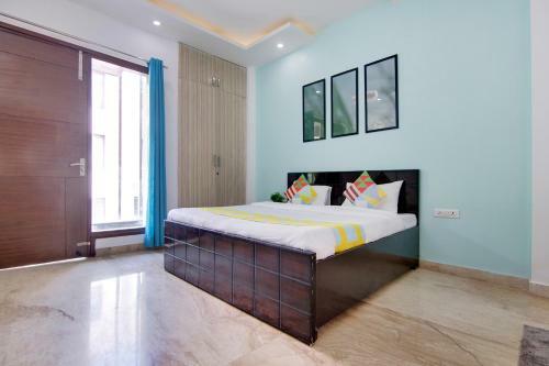 Hostal Oyo Home 29847 Luxurious Rooms Sushant Lok