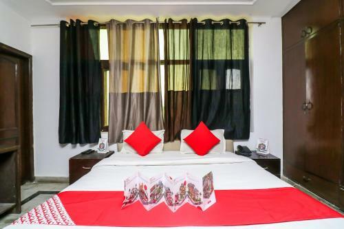 Oyo 10583 Hotel Amigo
