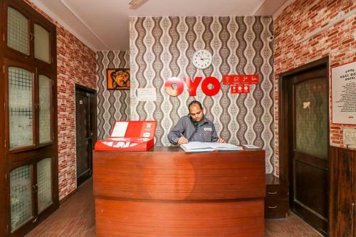 Oyo 10583 Hotel Amigo
